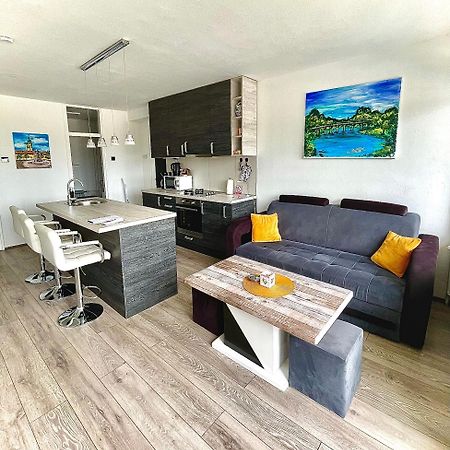Treba Malo Odmorit - Self Check-In Option, Family Room, Ps4 Pro, Free Parking Karlovac Eksteriør billede