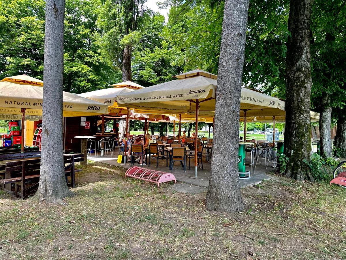 Treba Malo Odmorit - Self Check-In Option, Family Room, Ps4 Pro, Free Parking Karlovac Eksteriør billede