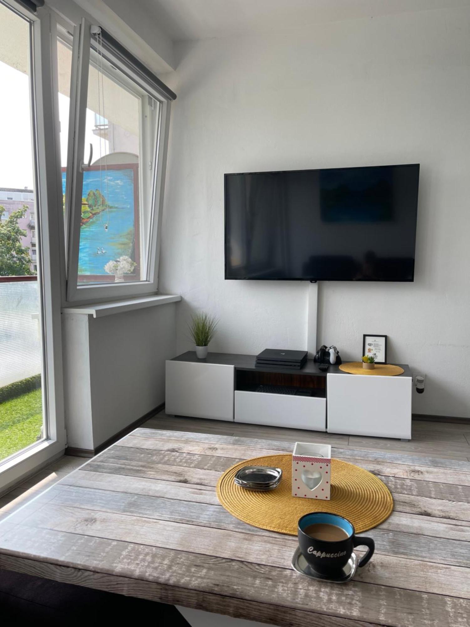 Treba Malo Odmorit - Self Check-In Option, Family Room, Ps4 Pro, Free Parking Karlovac Eksteriør billede